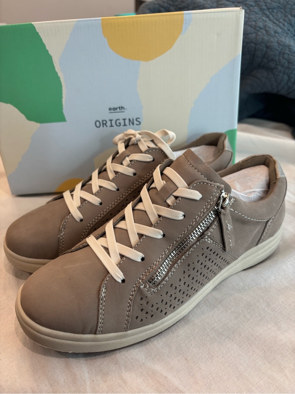 Earth Origins Etta Wide Nubuck Zip Comfort Sneakers Gray Women’s 8 NIB